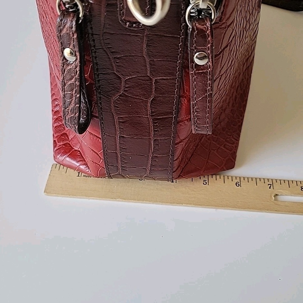 Niquea.D Satchel Shoulder Bag Embossed Italian‎ Leather Top Handle Statement - Picture 10 of 16